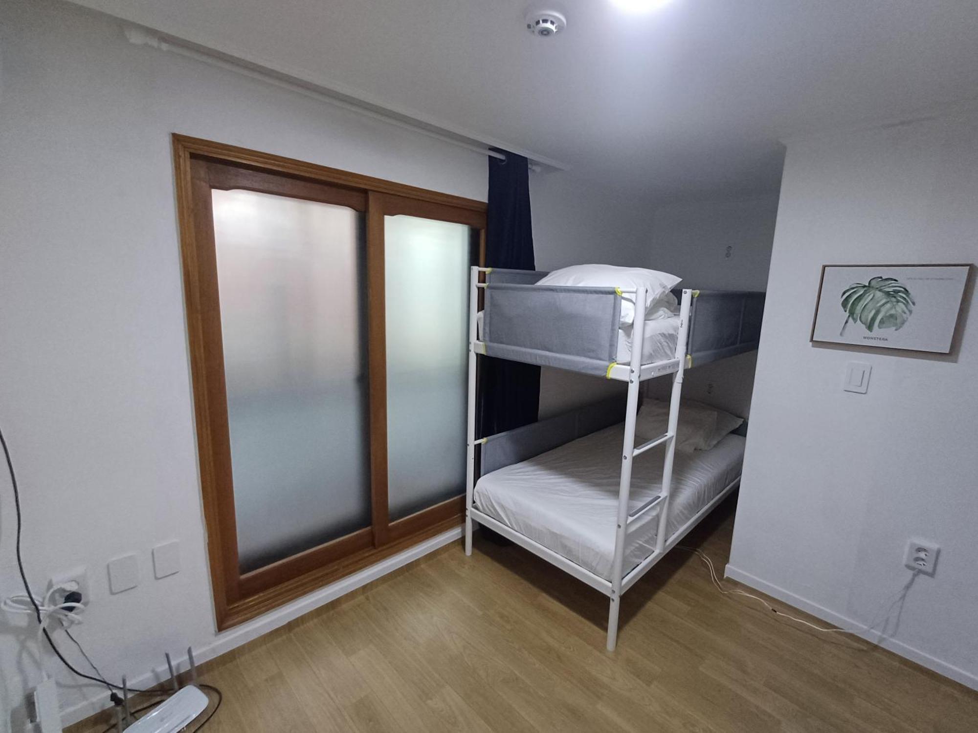 Ocean'S Guesthouse - Foreigners Only Seul Exterior foto